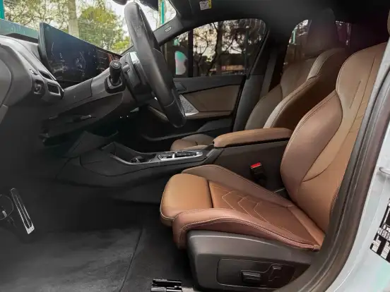 BMW-220i-2025
