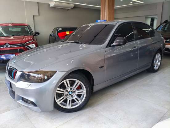 BMW-318i-2011