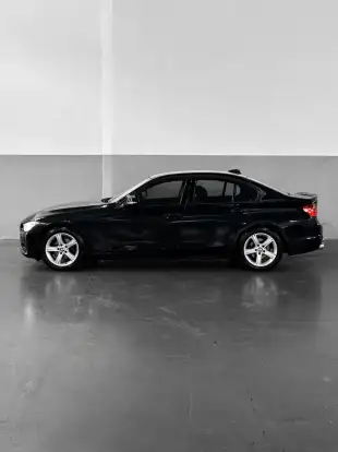 BMW-320i-2015