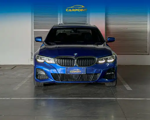 BMW-320i-2021