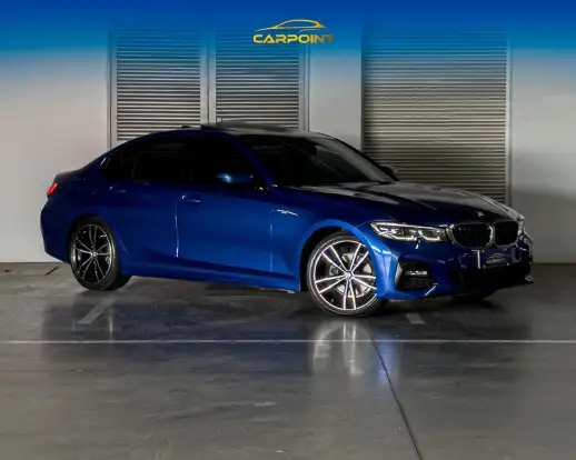 BMW-320i-2021