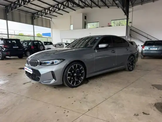 BMW-320i-2023