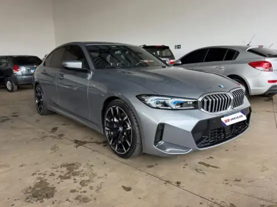BMW-320i-2023