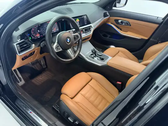 BMW-320i-2.0 16V TURBO GASOLINA M SPORT AUTOMÁTICO BMW-320i-2019