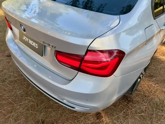 BMW-320i-2.0 SPORT 16V TURBO ACTIVE FLEX 4P AUTOMÁTICO BMW-320i-2018