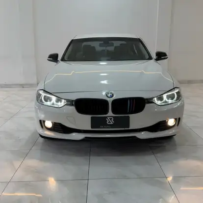 BMW-320i-2013