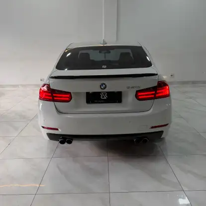 BMW-320i-2013