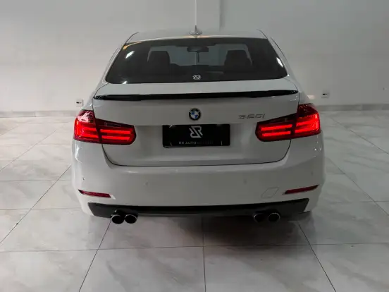 BMW-320i-2.0 SPORT 16V TURBO GASOLINA 4P AUTOMÁTICO BMW-320i-2013