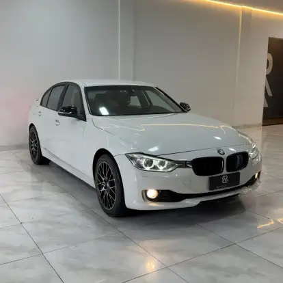 BMW-320i-2013