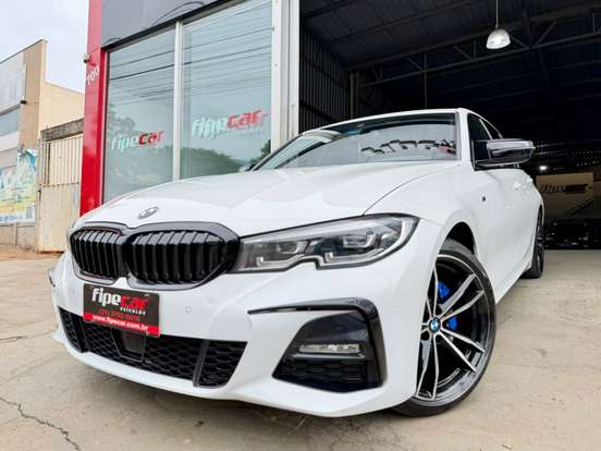 BMW-320i-2022