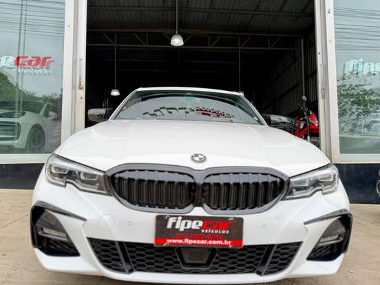BMW-320i-2022