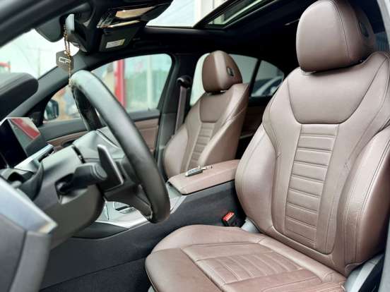 BMW-320i-2.0 16V TURBO FLEX M SPORT AUTOMÁTICO BMW-320i-2022