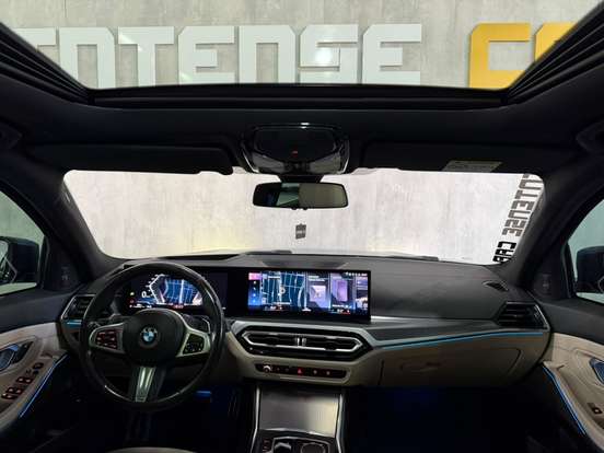 BMW-320i-2022