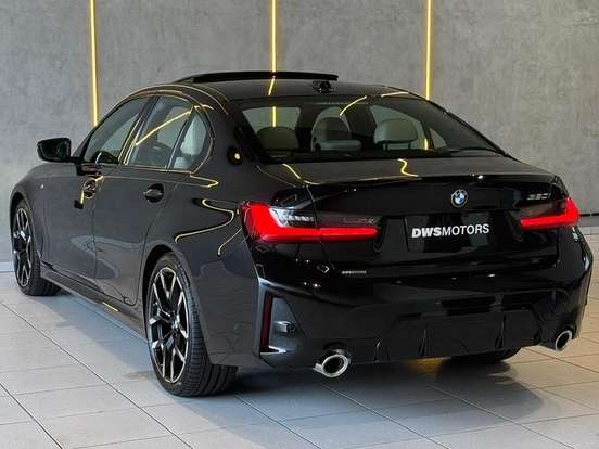 BMW-320i-2024
