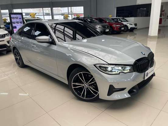 BMW-320i-2019