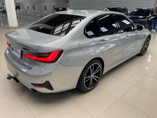 BMW-320i-2.0 16V TURBO GASOLINA SPORT AUTOMÁTICO BMW-320i-2019