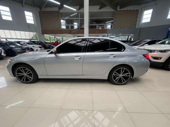 BMW-320i-2.0 16V TURBO GASOLINA SPORT AUTOMÁTICO BMW-320i-2019
