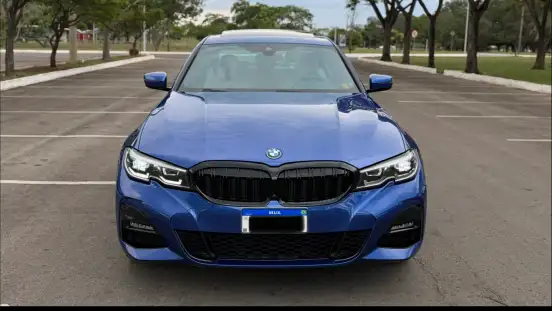 BMW-330e-2022