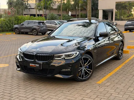 BMW 330e 2.0 16V TURBO HÍBRIDO M SPORT AUTOMÁTICO