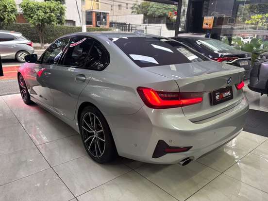 BMW-330i-2019