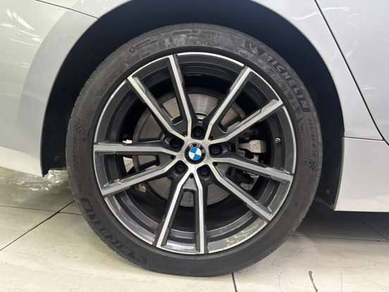 BMW-330i-2.0 16V TURBO GASOLINA SPORT AUTOMÁTICO BMW-330i-2019
