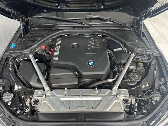 BMW-420i-2022