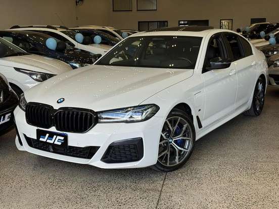BMW-530e-2021