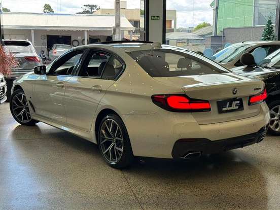 BMW-530e-2.0 16V TWINPOWER HÍBRIDO LUXURY AUTOMÁTICO BMW-530e-2021
