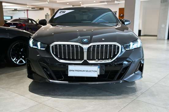 BMW-530e-2025