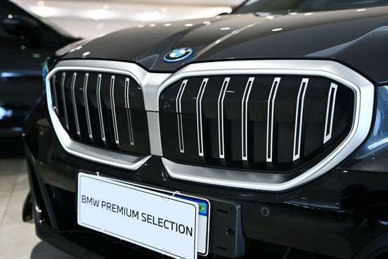 BMW-530e-2025