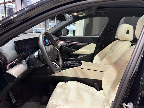 BMW-530e-2.0 TWINPOWER PHEV M SPORT AUTOMÁTICO BMW-530e-2024
