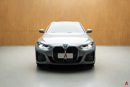 BMW-I4-2023