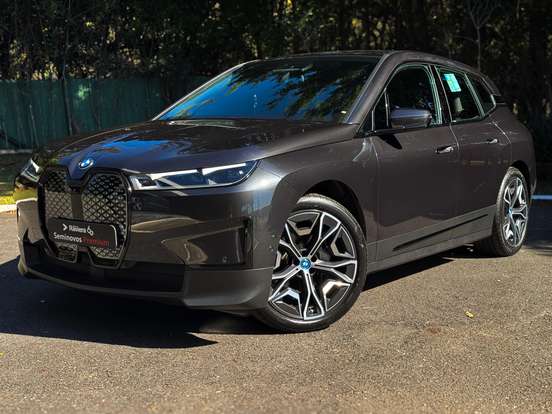 BMW-iX-2024