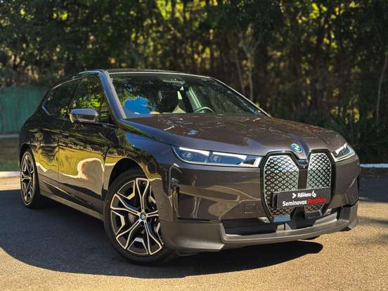 BMW-iX-2024