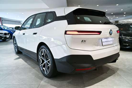 BMW-iX-2022