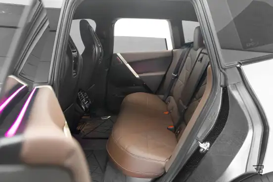 BMW-iX-2023