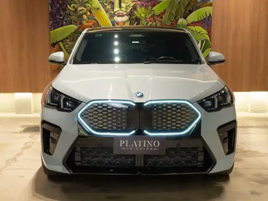 BMW-iX2-2024