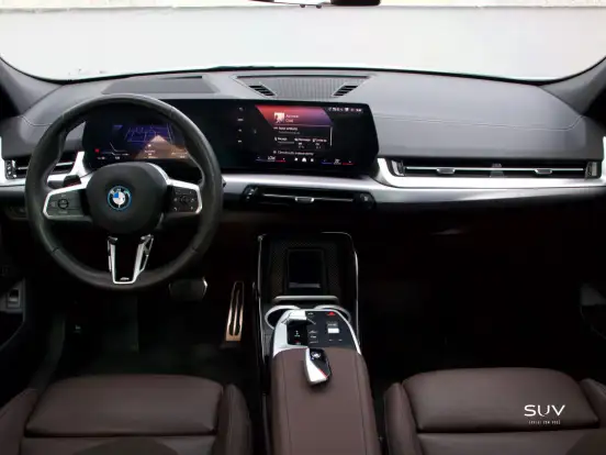 BMW-iX2-64,8 KW ELÉTRICO XDRIVE30 M SPORT BMW-iX2-2024