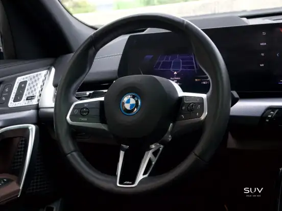 BMW-iX2-64,8 KW ELÉTRICO XDRIVE30 M SPORT BMW-iX2-2024