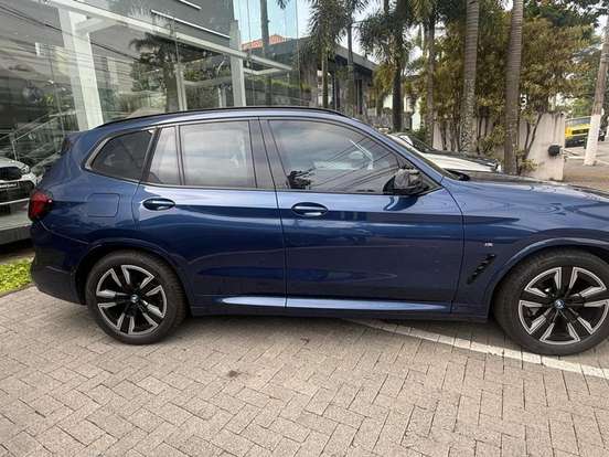 BMW-iX3-ELÉTRICO M SPORT BMW-iX3-2023