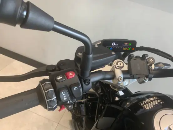 BMW-R 12-2025