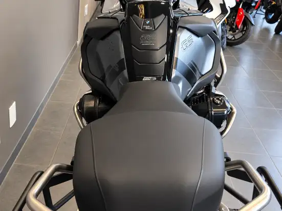 BMW-R 1250 GS ADVENTURE PREMIUM TRIPLE BLACK-2022
