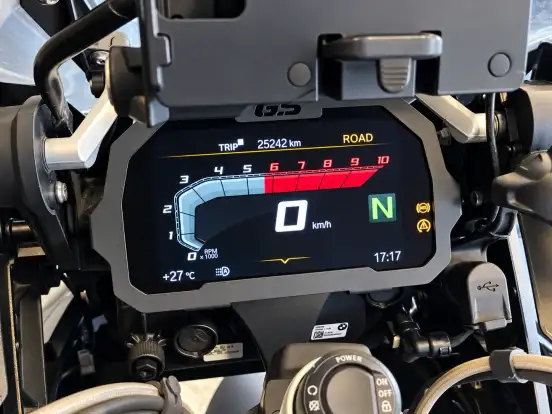 BMW-R 1250 GS ADVENTURE PREMIUM TRIPLE BLACK BMW-R 1250 GS ADVENTURE PREMIUM TRIPLE BLACK-2022