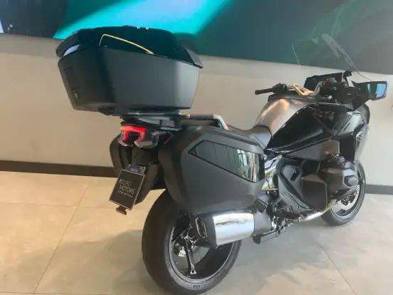 BMW-R 1300 RT TRIPLE BLACK-2026