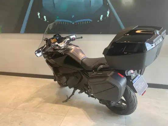 BMW-R 1300 RT TRIPLE BLACK-2026