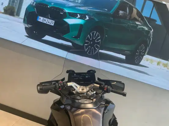 BMW-R 1300 RT TRIPLE BLACK-2026