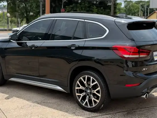 BMW-X1-2.0 16V TURBO ACTIVEFLEX SDRIVE20I X-LINE PLUS 4P AUTOMÁTICO BMW-X1-2022