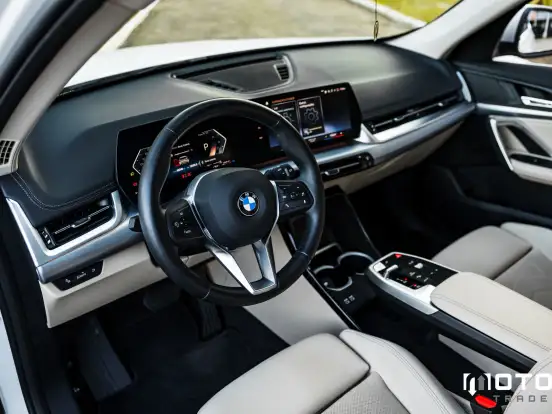 BMW-X1-2.0 16V TURBO GASOLINA SDRIVE20I X-LINE STEPTRONIC BMW-X1-2023