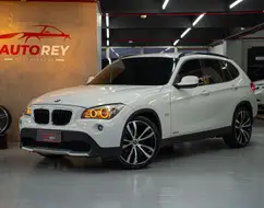 BMW X1 2.0 16V GASOLINA SDRIVE18I TOP 4P AUTOMÁTICO BMW X1 2.0 16V GASOLINA SDRIVE18I TOP 4P AUTOMÁTICO