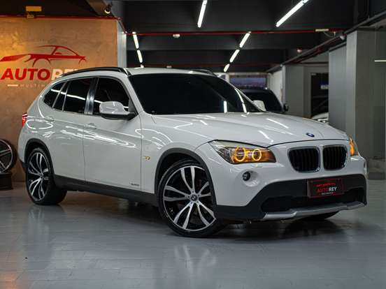 BMW-X1-2011